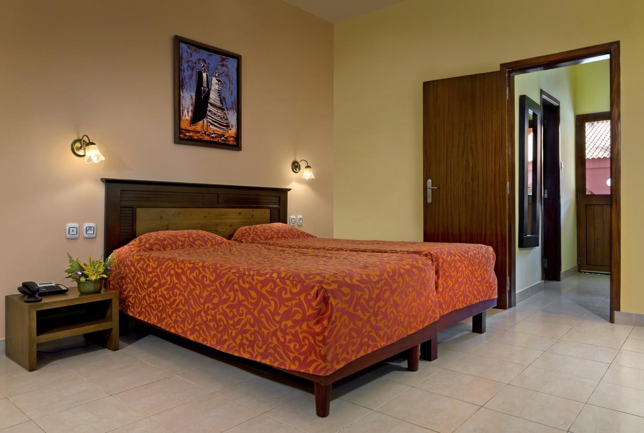 Dunia Hotel Μπισσάου Εξωτερικό φωτογραφία